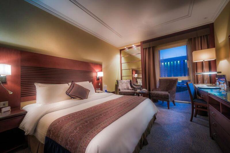 Golden Tulip Bahrain Hotel Manama Eksteriør billede