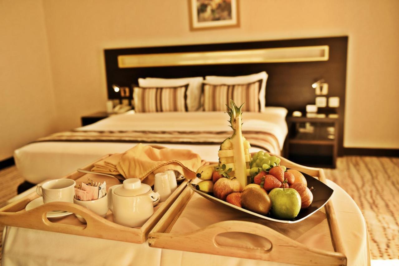 Golden Tulip Bahrain Hotel Manama Eksteriør billede