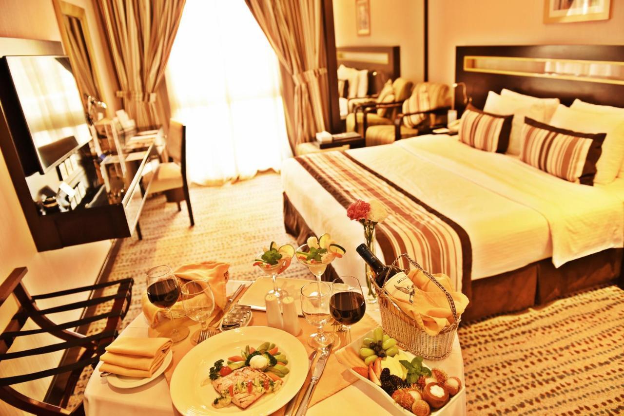 Golden Tulip Bahrain Hotel Manama Eksteriør billede