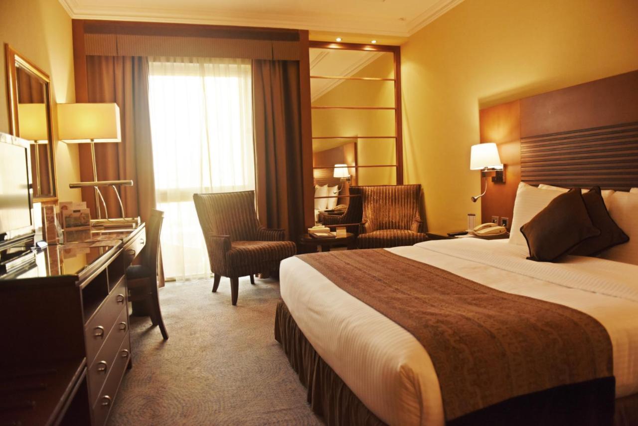 Golden Tulip Bahrain Hotel Manama Eksteriør billede