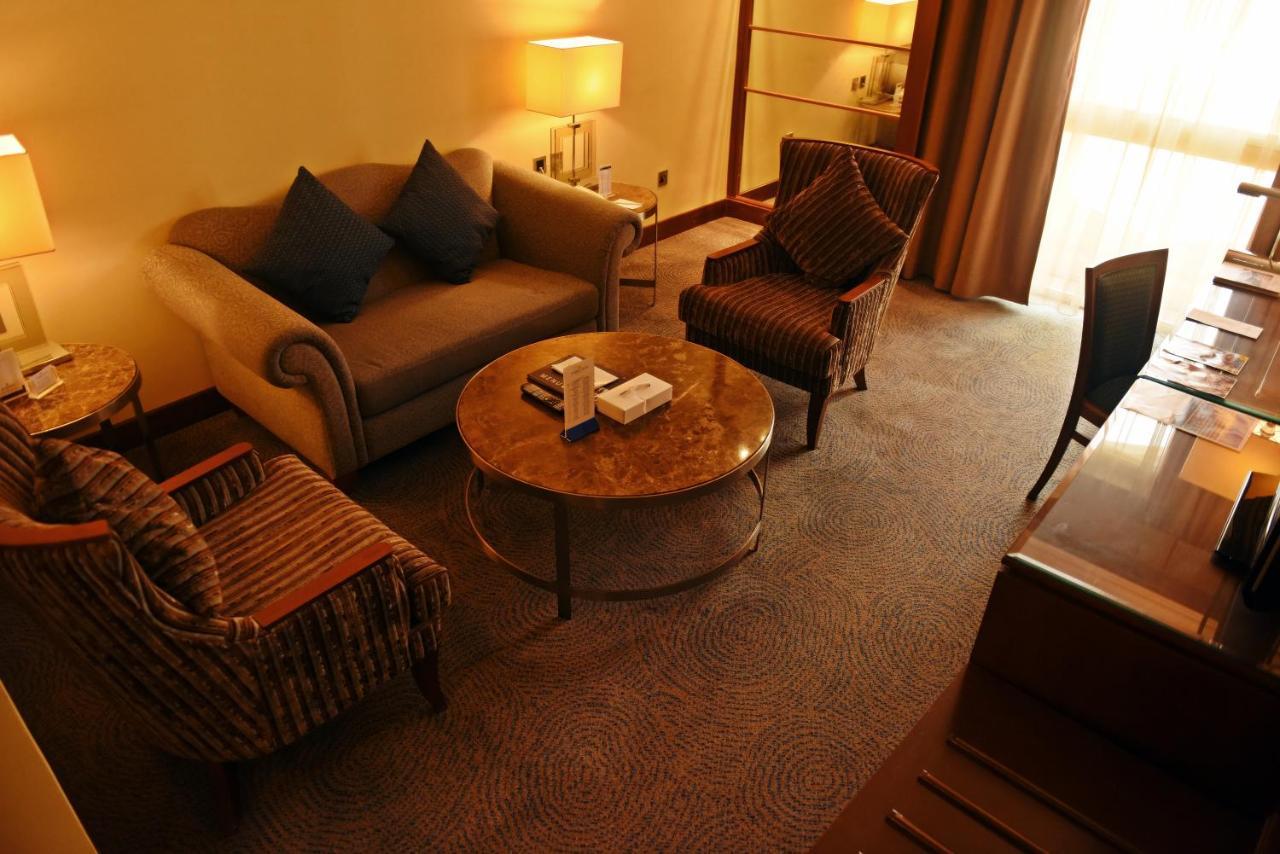 Golden Tulip Bahrain Hotel Manama Eksteriør billede
